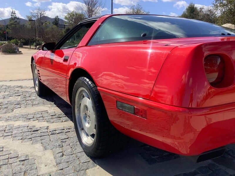 Chevrolet-Corvette-1994-Hatchback-13