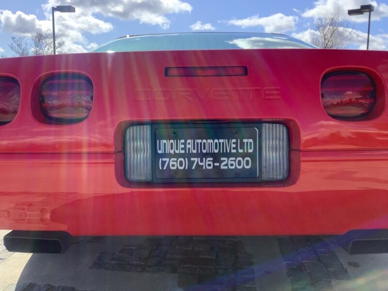 Chevrolet-Corvette-1994-Hatchback-15