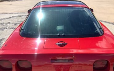 Chevrolet-Corvette-1994-Hatchback-16