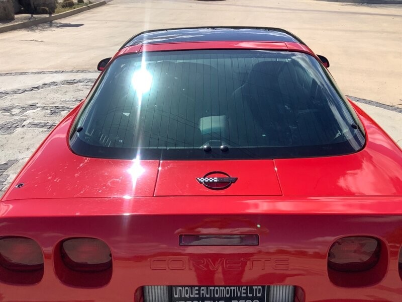 Chevrolet-Corvette-1994-Hatchback-16