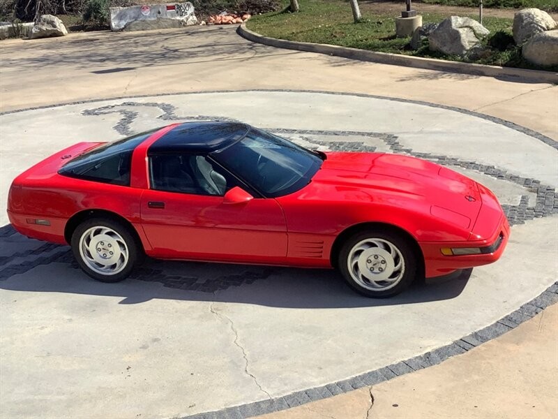 Chevrolet-Corvette-1994-Hatchback-17