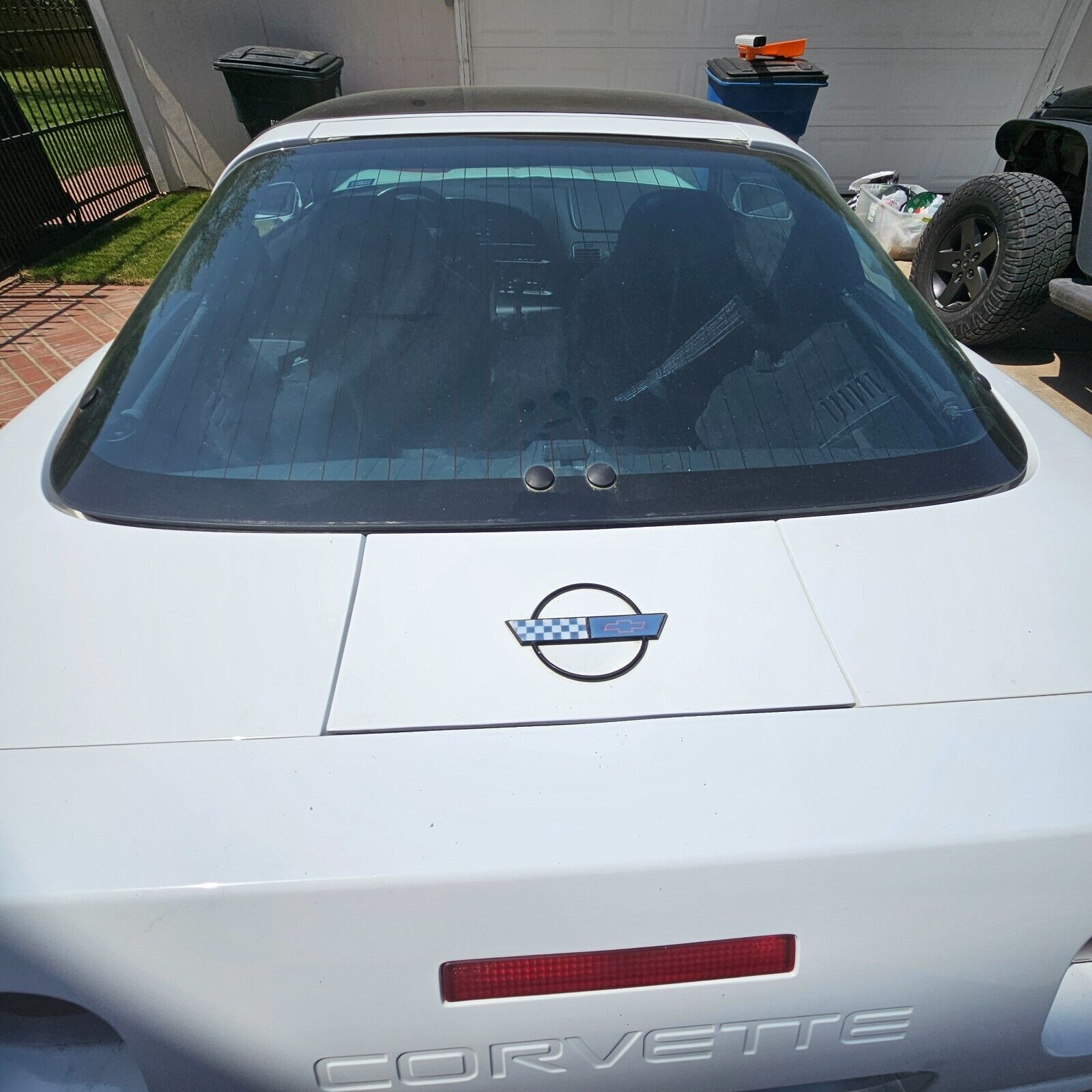 Chevrolet-Corvette-1994-Hatchback-2
