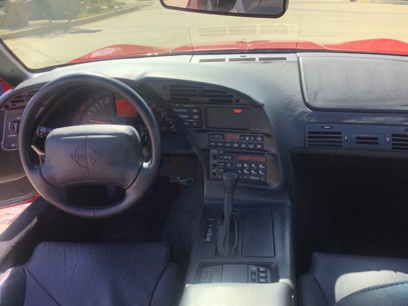 Chevrolet-Corvette-1994-Hatchback-21
