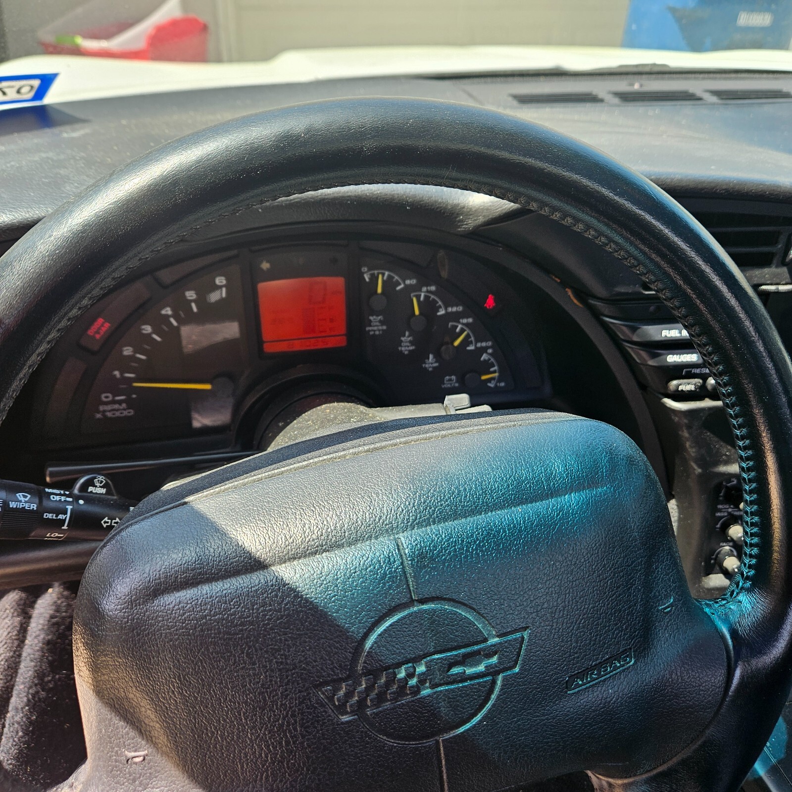 Chevrolet-Corvette-1994-Hatchback-7