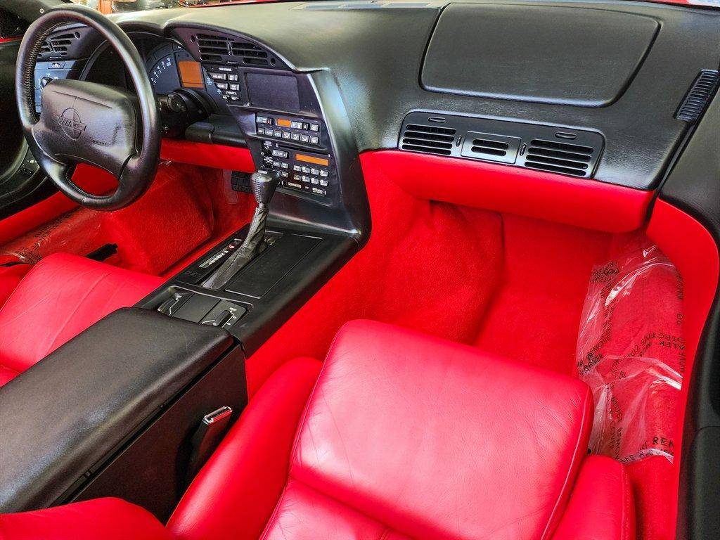 Chevrolet-Corvette-1994-red-13
