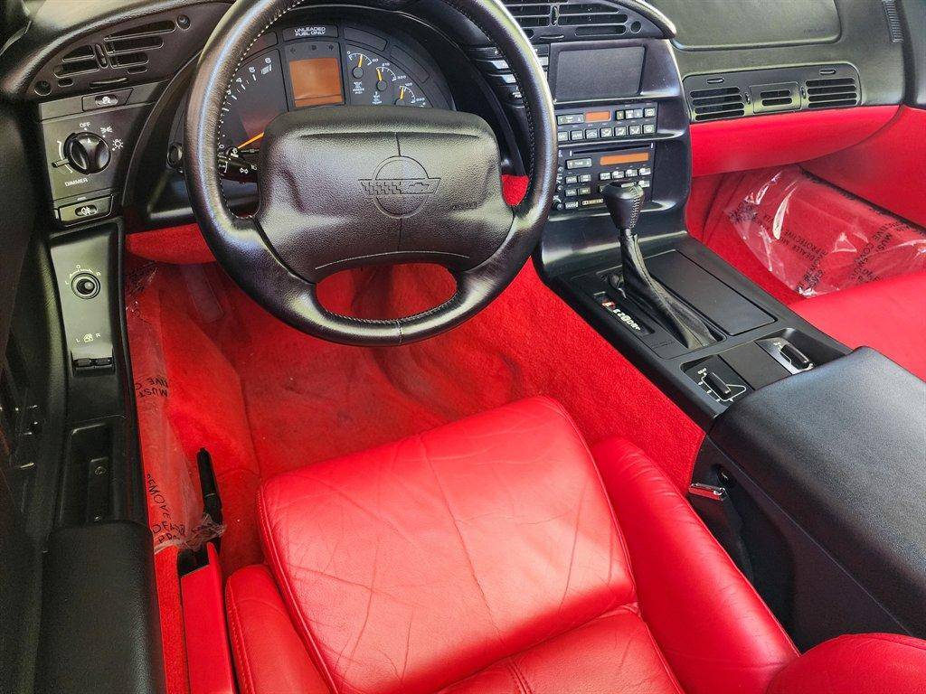 Chevrolet-Corvette-1994-red-9