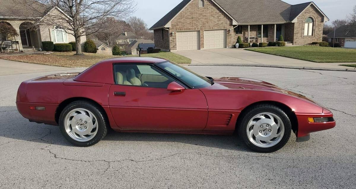 Chevrolet-Corvette-1995-Convertible-3