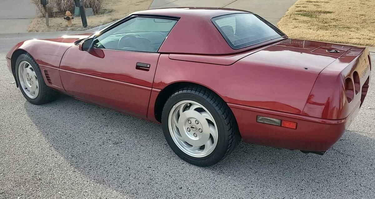 Chevrolet-Corvette-1995-Convertible-4