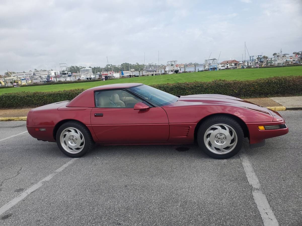 Chevrolet-Corvette-1995-Convertible-7