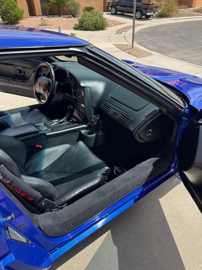 Chevrolet-Corvette-1995-blue-8