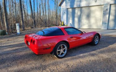 Chevrolet-Corvette-1995-red-2