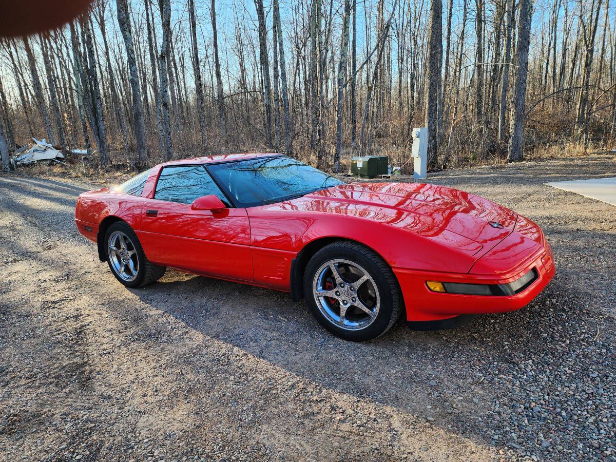 Chevrolet-Corvette-1995-red-5