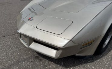 Chevrolet-Corvette-Collector-Edition-1982-Coupe-20