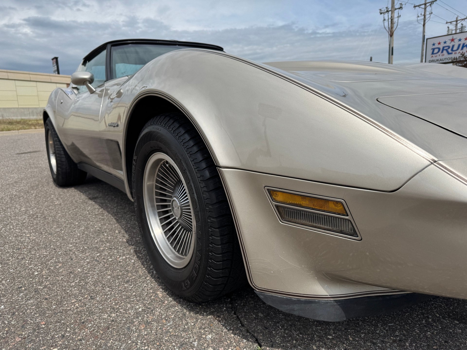 Chevrolet-Corvette-Collector-Edition-1982-Coupe-23