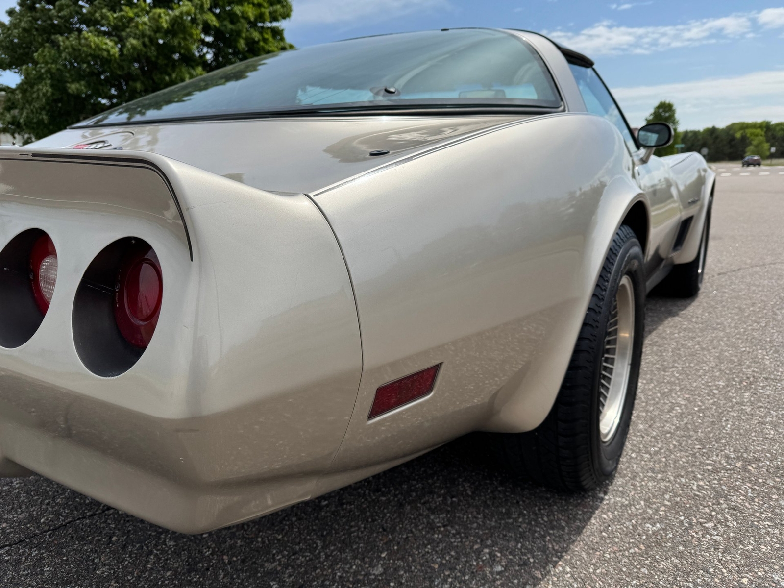 Chevrolet-Corvette-Collector-Edition-1982-Coupe-27