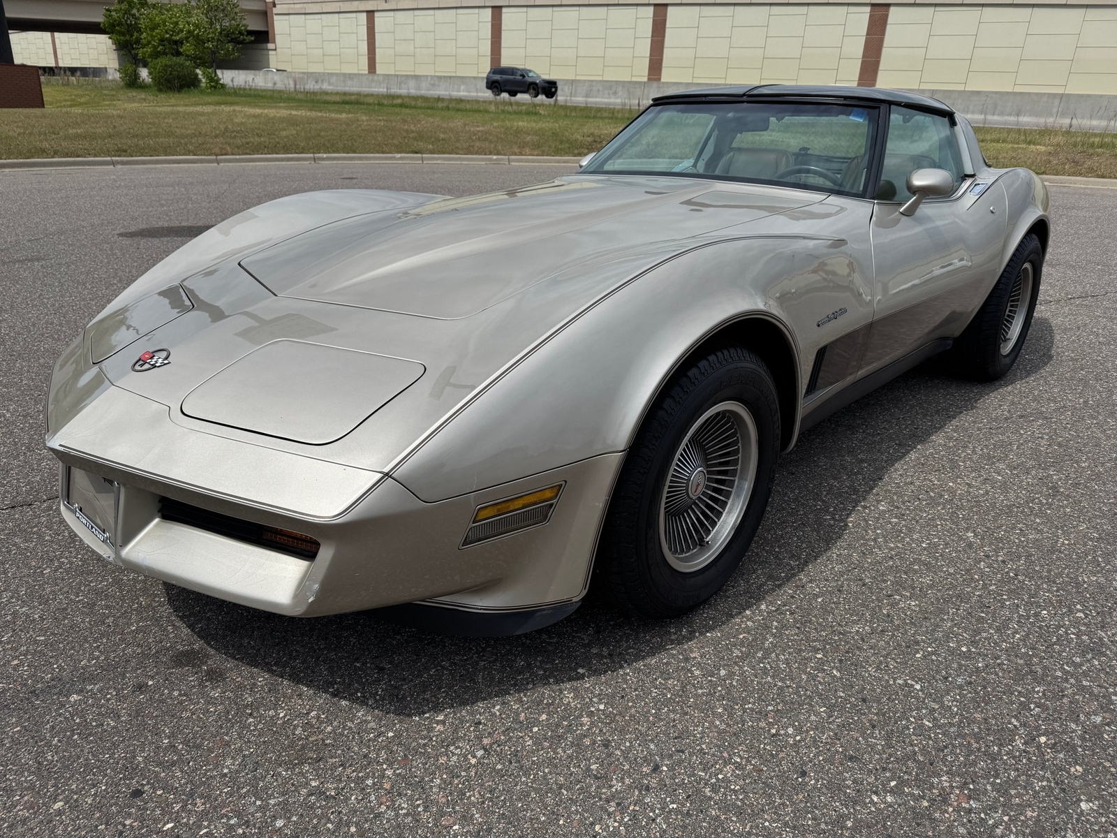 Chevrolet-Corvette-Collector-Edition-1982-Coupe-7