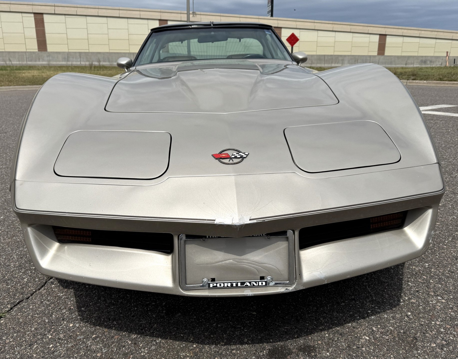 Chevrolet-Corvette-Collector-Edition-1982-Coupe-8