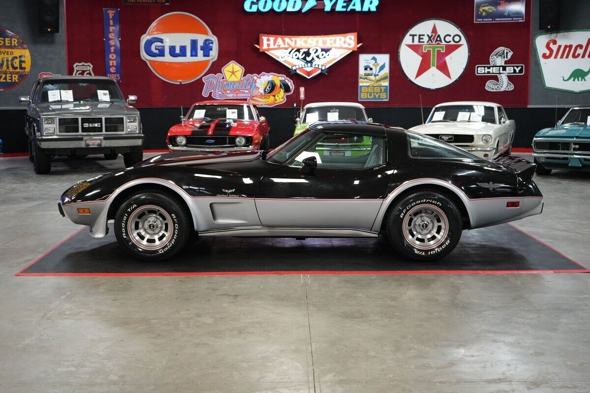 Chevrolet-Corvette-Indianapolis-500-Pace-Car-Edition-1978-Coupe-2