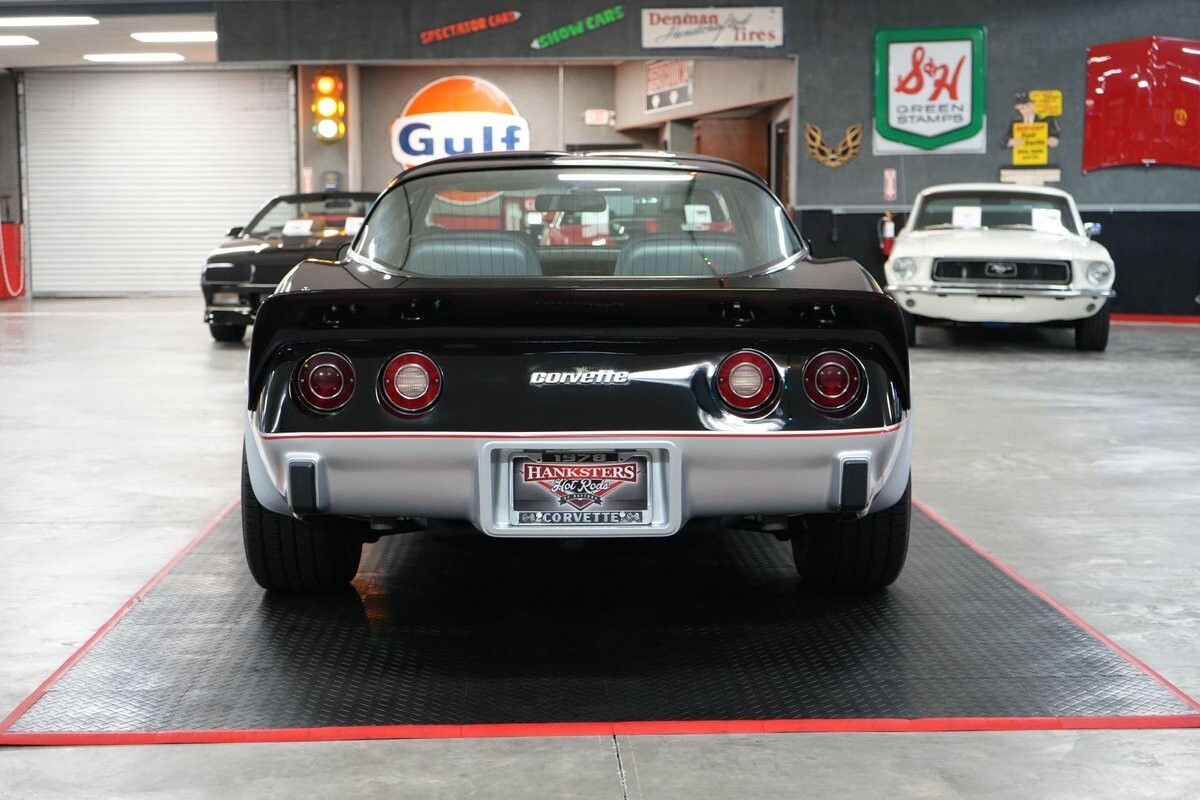 Chevrolet-Corvette-Indianapolis-500-Pace-Car-Edition-1978-Coupe-21