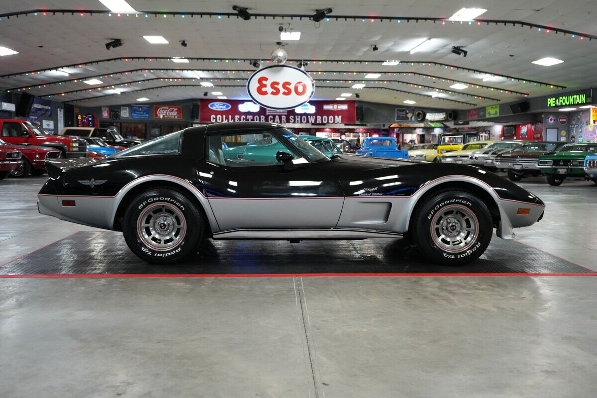 Chevrolet-Corvette-Indianapolis-500-Pace-Car-Edition-1978-Coupe-23