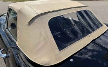 Chevrolet-Corvette-Stingray-Convertible-1963-Convertible-12