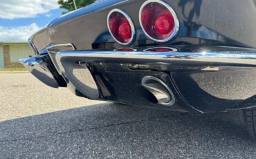 Chevrolet-Corvette-Stingray-Convertible-1963-Convertible-24