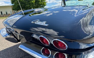 Chevrolet-Corvette-Stingray-Convertible-1963-Convertible-25