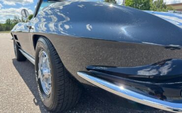 Chevrolet-Corvette-Stingray-Convertible-1963-Convertible-30