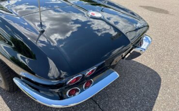Chevrolet-Corvette-Stingray-Convertible-1963-Convertible-31