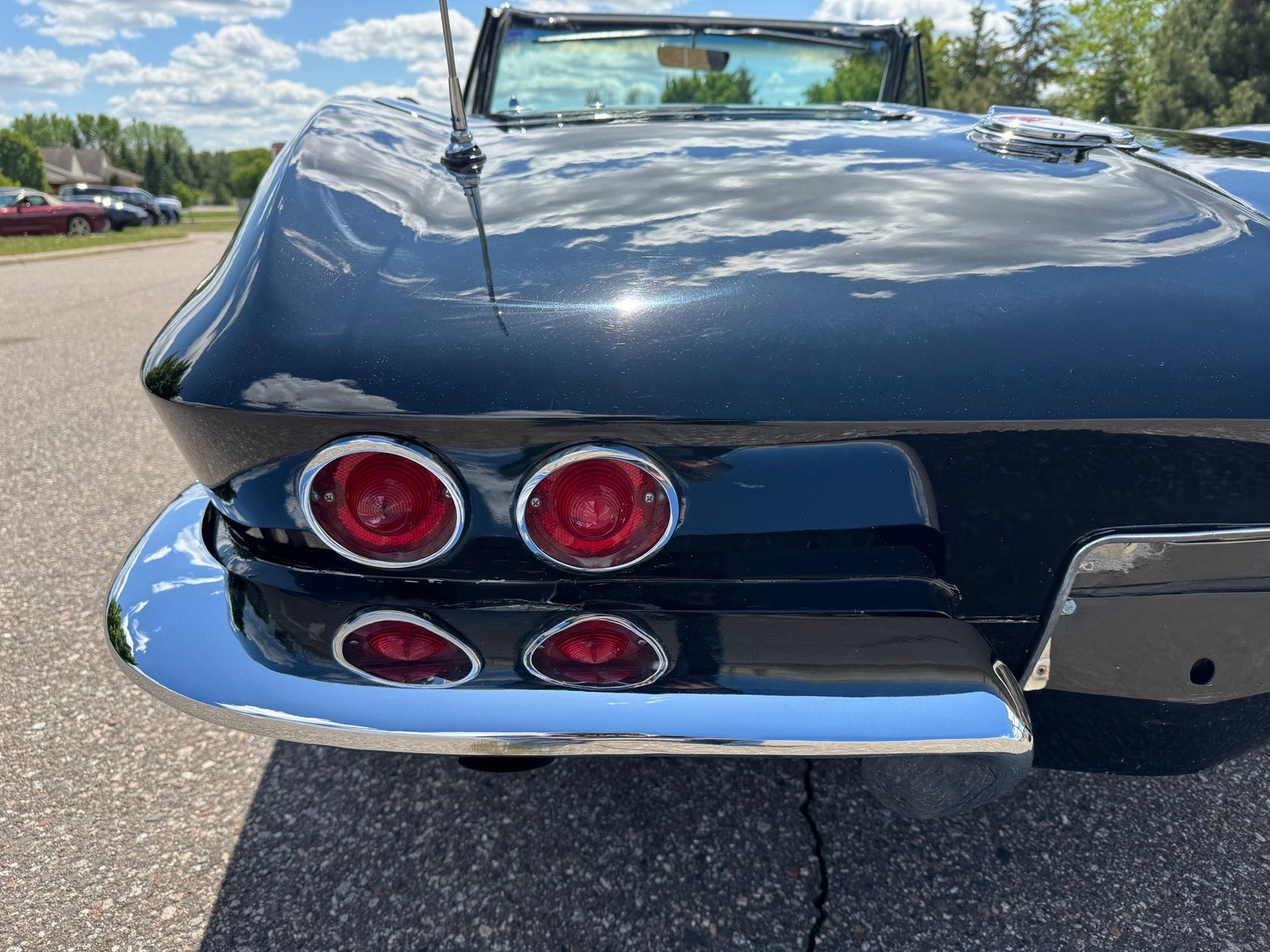 Chevrolet-Corvette-Stingray-Convertible-1963-Convertible-32