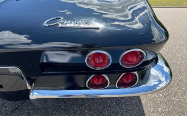 Chevrolet-Corvette-Stingray-Convertible-1963-Convertible-34