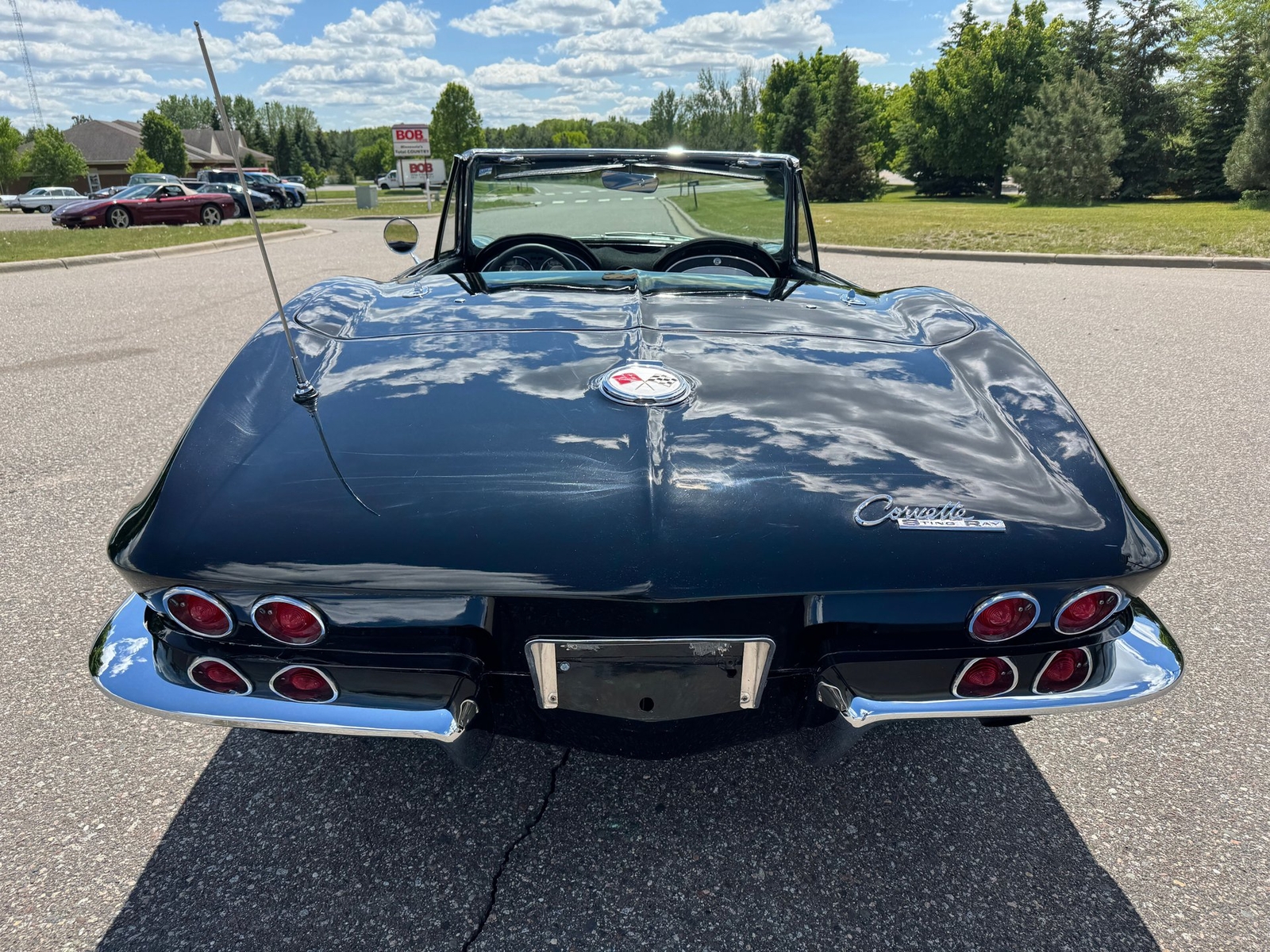 Chevrolet-Corvette-Stingray-Convertible-1963-Convertible-4