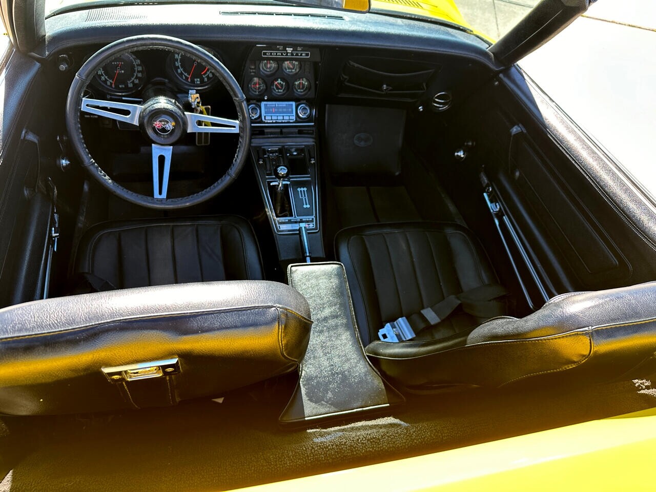 Chevrolet-Corvette-Stingray-Convertible-1971-American-Muscle-Car-2