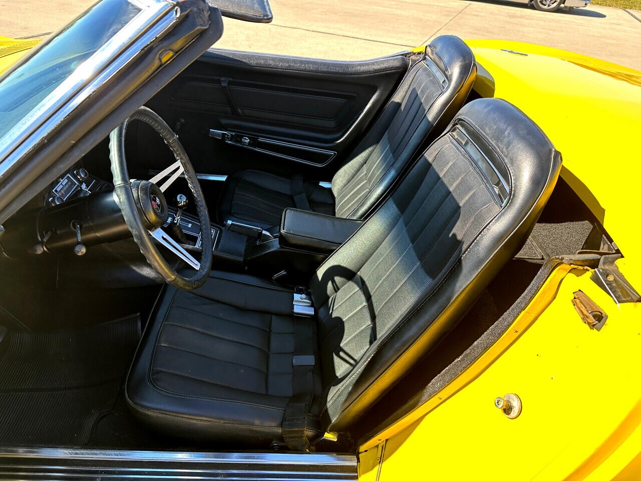 Chevrolet-Corvette-Stingray-Convertible-1971-American-Muscle-Car-3