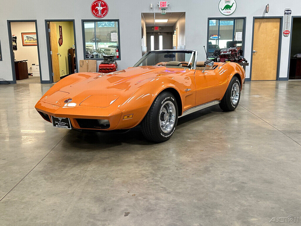 Chevrolet-Corvette-Stingray-Convertible-1974-Other-22