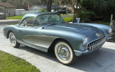 Chevrolet-Corvette-convertible-1956