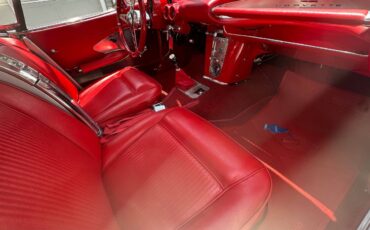 Chevrolet-Corvette-convertible-1961-14