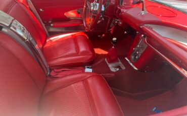 Chevrolet-Corvette-convertible-1961-16