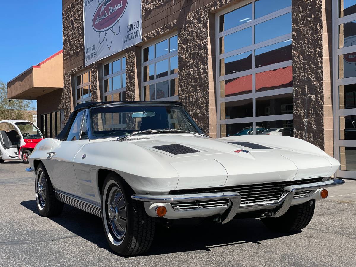 Chevrolet-Corvette-convertible-1963-white-1