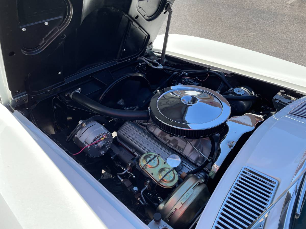 Chevrolet-Corvette-convertible-1963-white-14