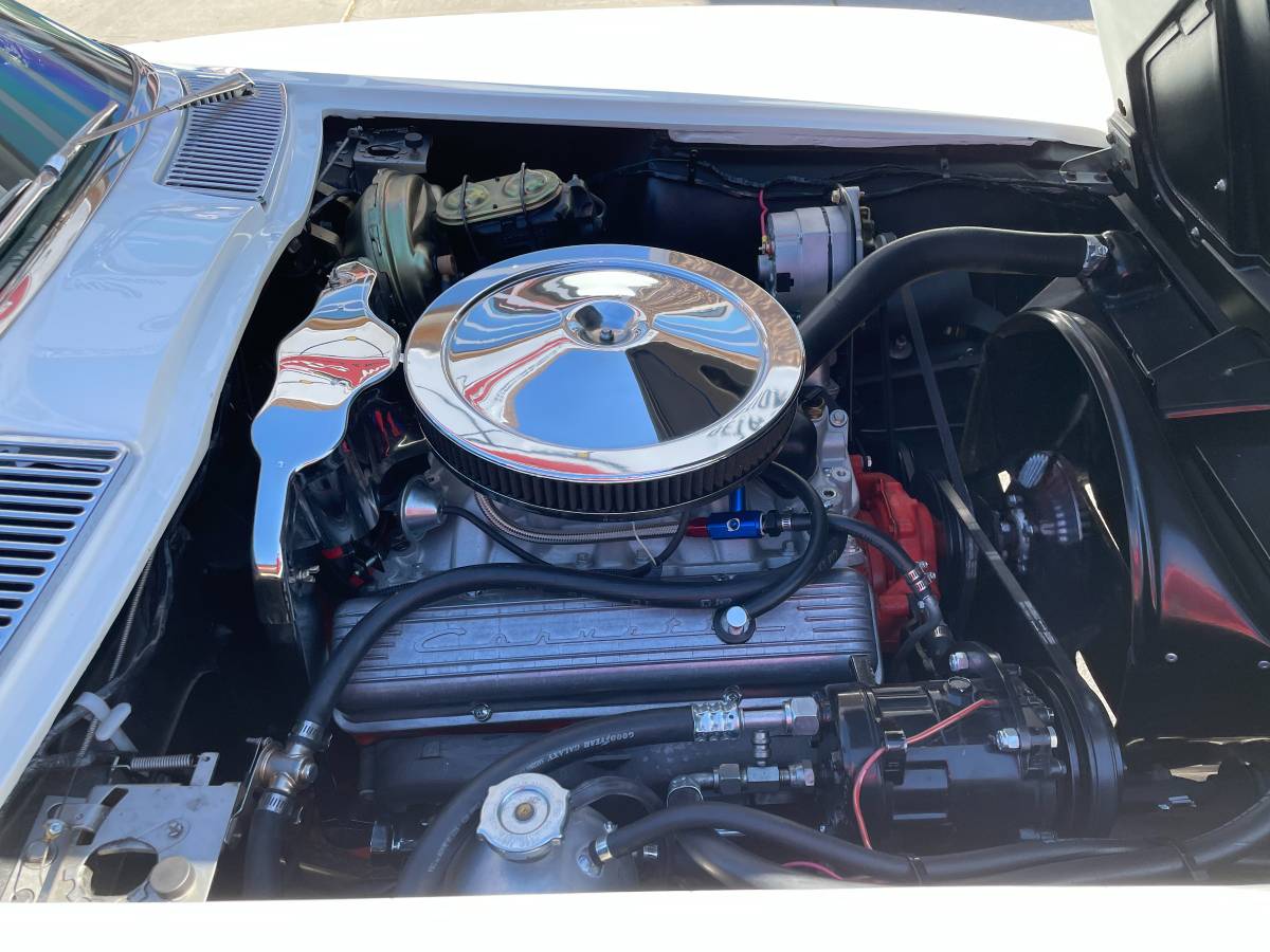 Chevrolet-Corvette-convertible-1963-white-20