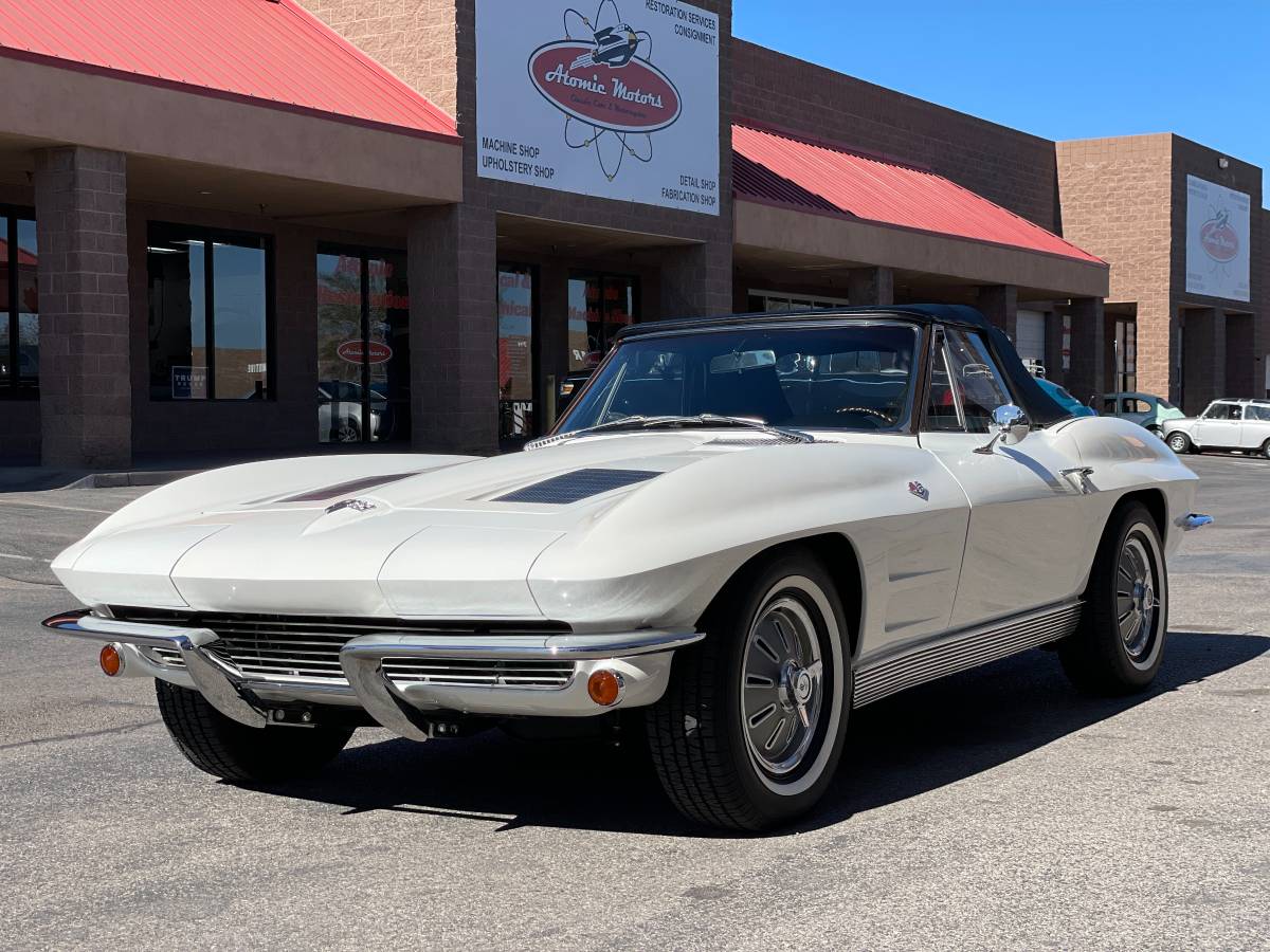 Chevrolet-Corvette-convertible-1963-white-8