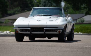 Chevrolet-Corvette-convertible-1966-white-1