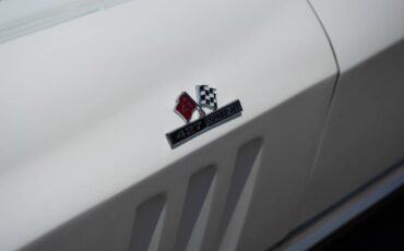Chevrolet-Corvette-convertible-1966-white-13