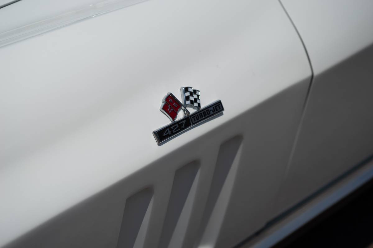 Chevrolet-Corvette-convertible-1966-white-13