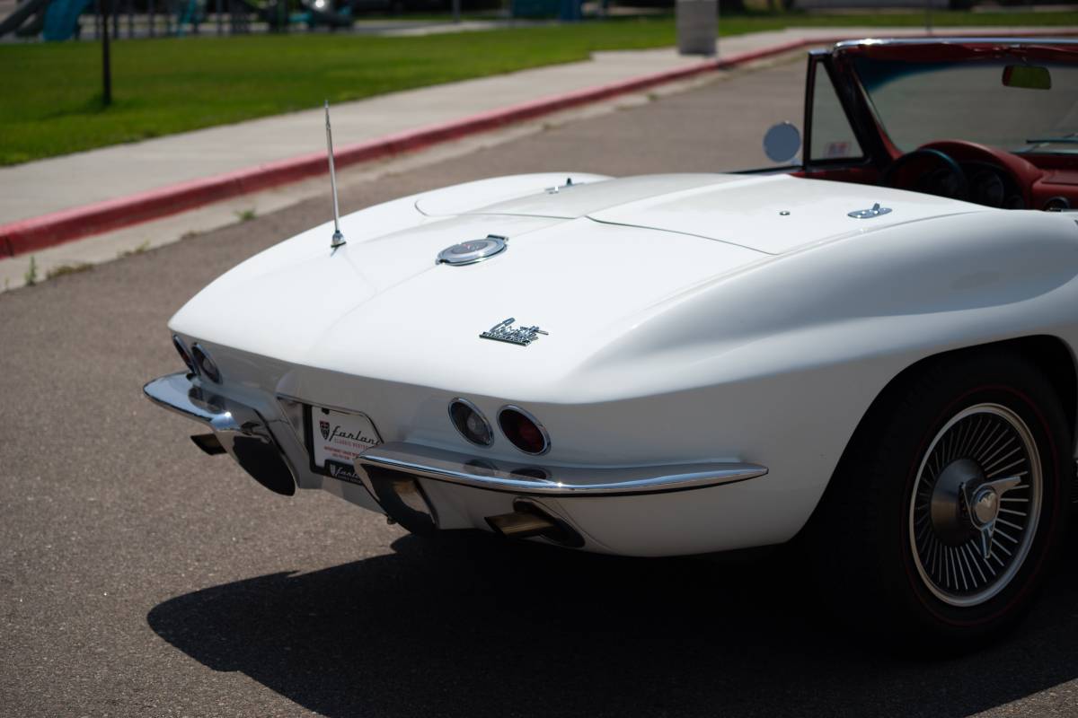 Chevrolet-Corvette-convertible-1966-white-14