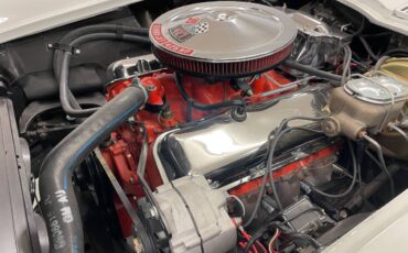 Chevrolet-Corvette-convertible-1966-white-18