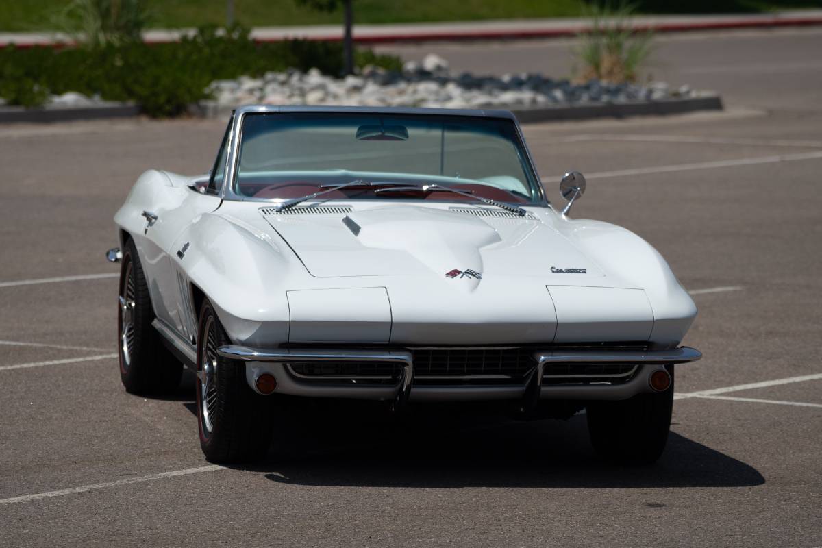 Chevrolet-Corvette-convertible-1966-white-7