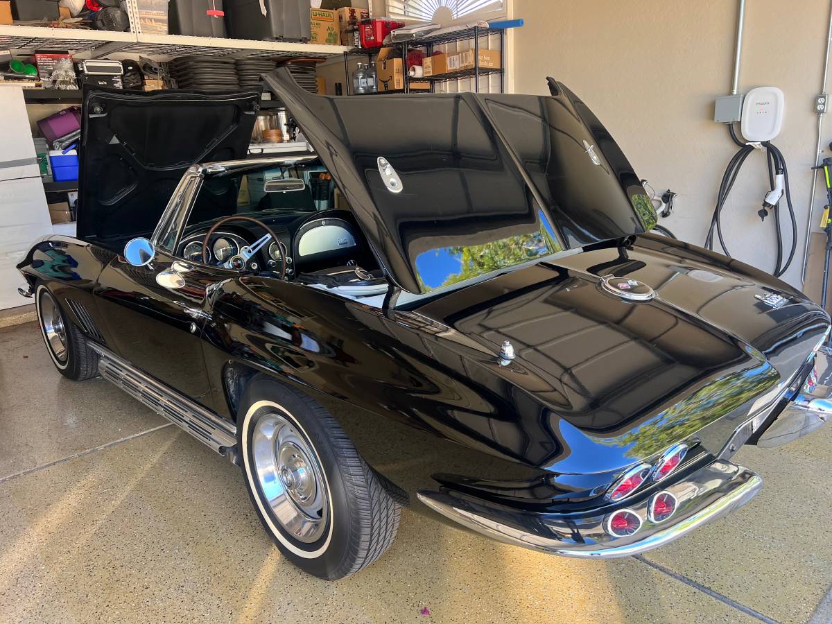 Chevrolet-Corvette-convertible-1967-black-17