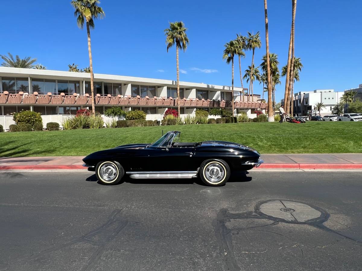 Chevrolet-Corvette-convertible-1967-black-2